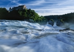 Рейнский - самый большой водопад Европы.
